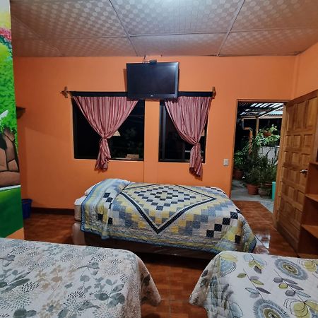Hotel Encuentro Del Viajero Panajachel Luaran gambar