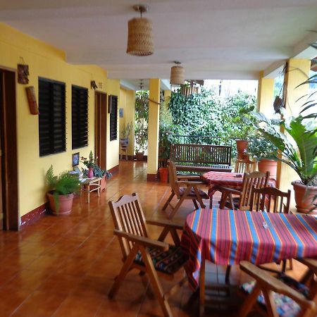 Hotel Encuentro Del Viajero Panajachel Luaran gambar