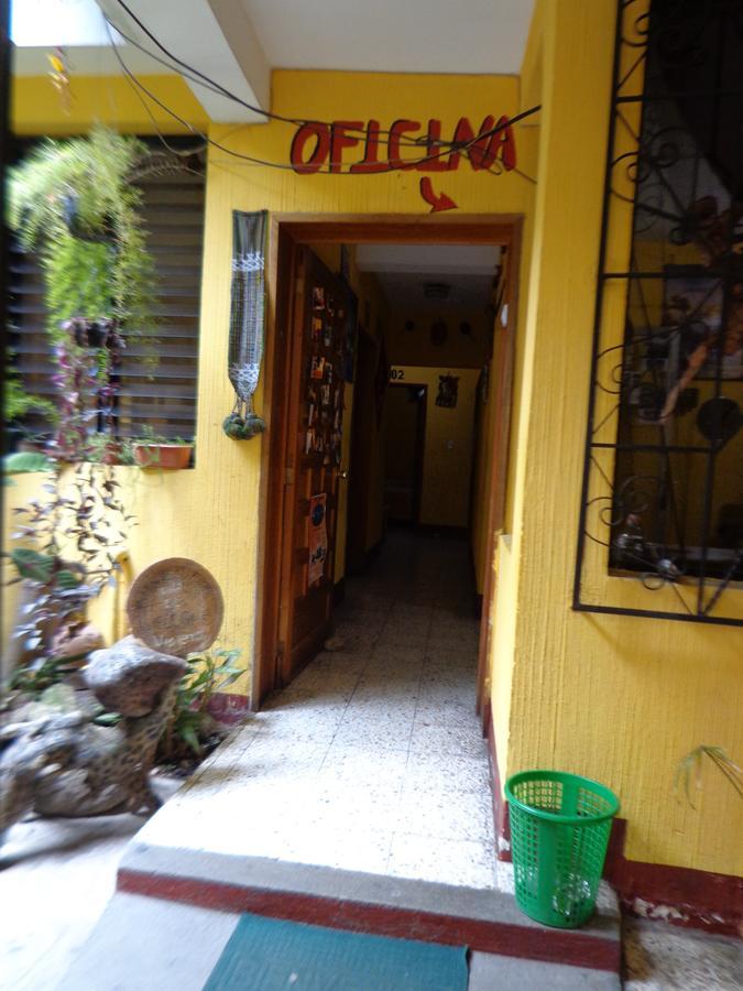 Hotel Encuentro Del Viajero Panajachel Luaran gambar