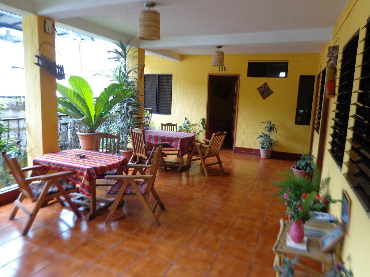 Hotel Encuentro Del Viajero Panajachel Luaran gambar