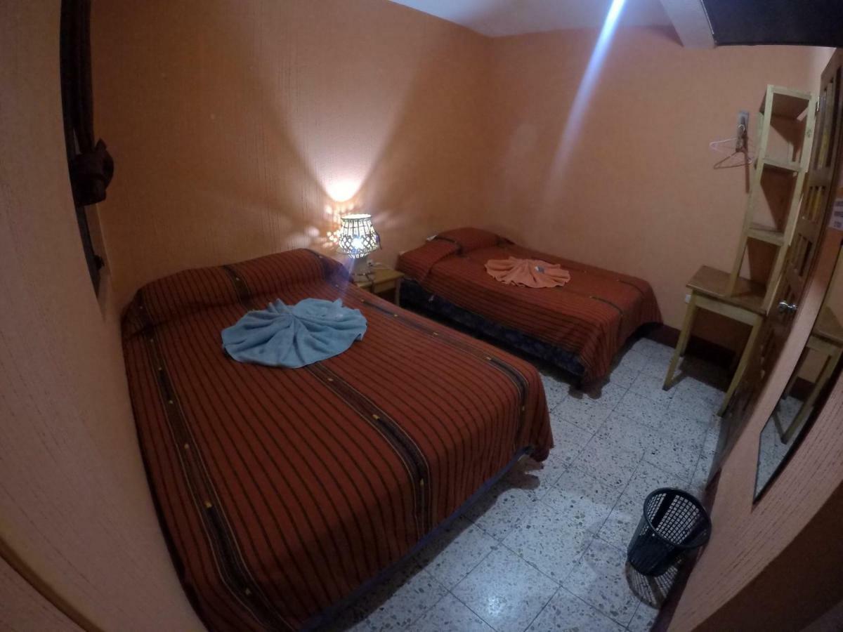 Hotel Encuentro Del Viajero Panajachel Luaran gambar